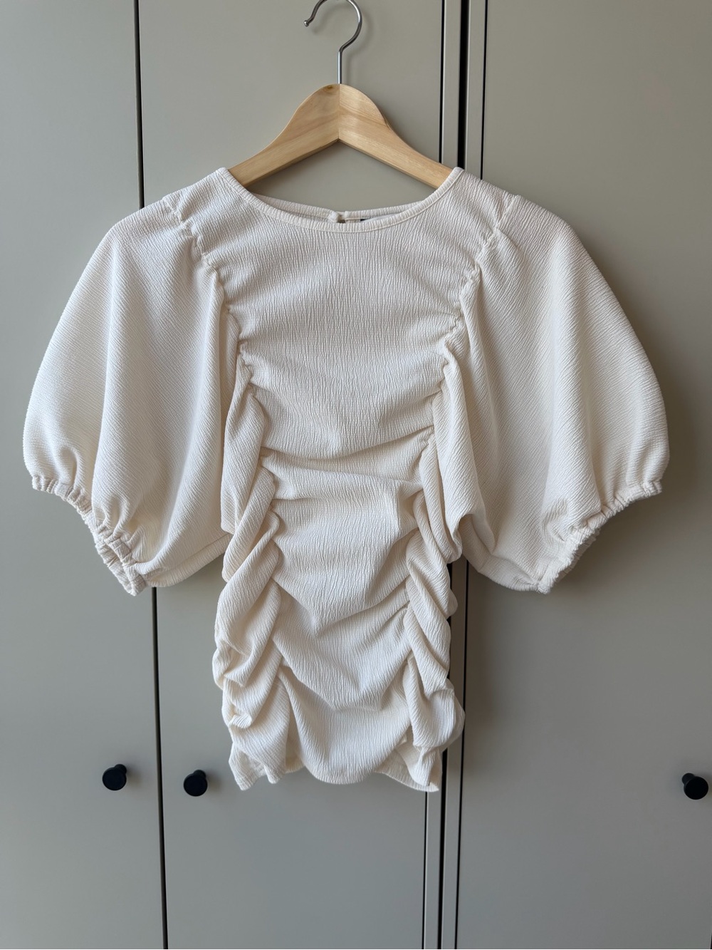 Club Monaco Off White Puff Sleeve Ruched Women's Top